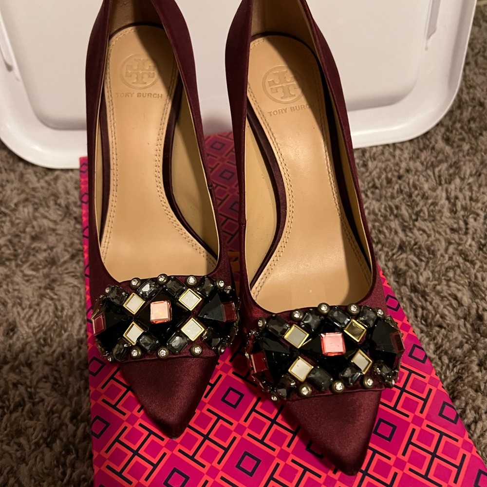 Tory Burch Satin Pump
